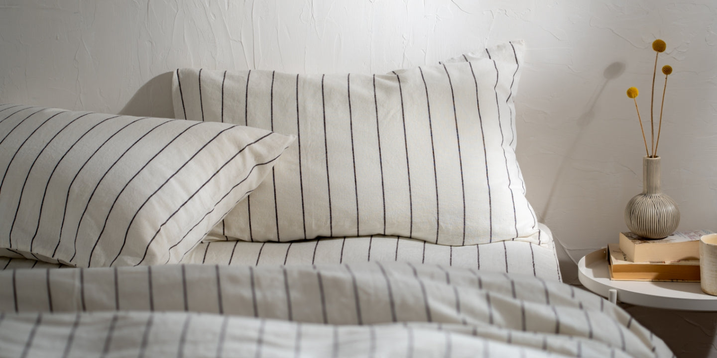 How to Put on a Bed Sheet