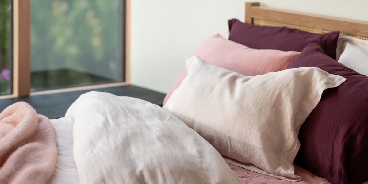 The difference between an Oxford and Housewife Pillowcase