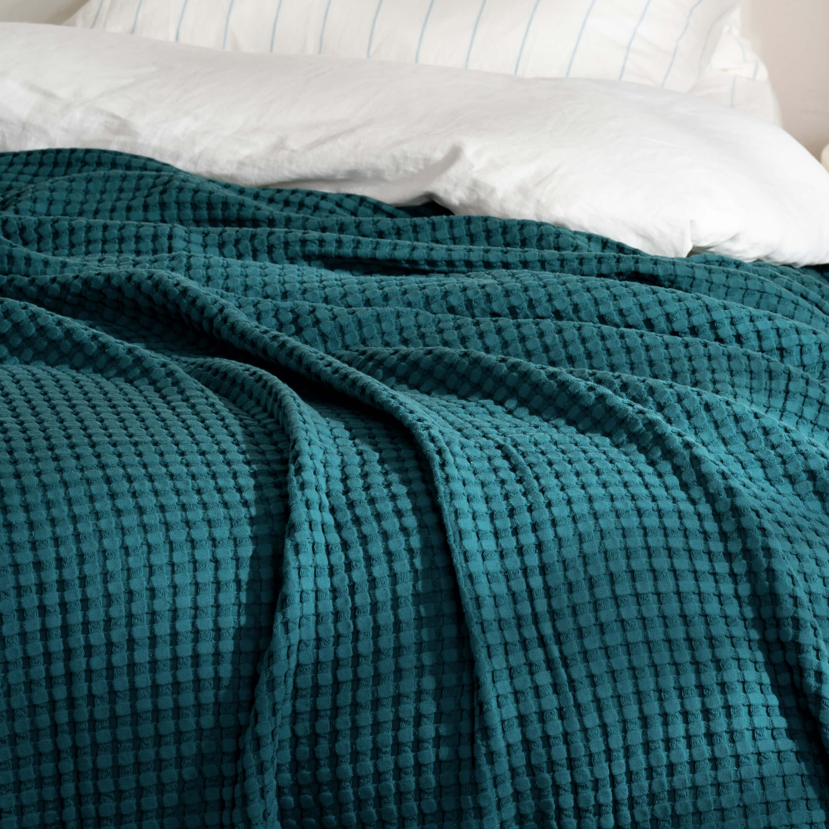 Shop Bedspreads | Soak and Sleep