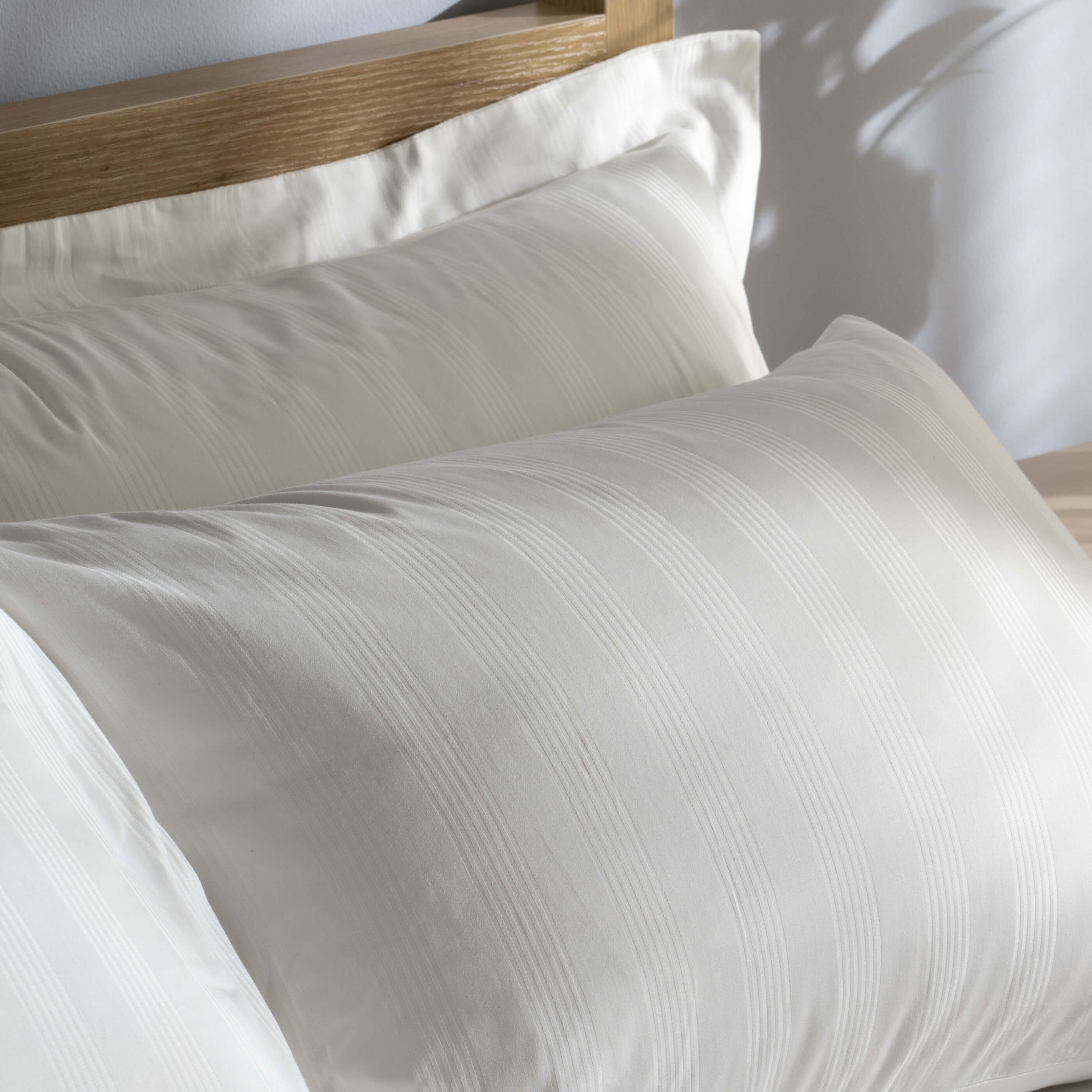 White 400 Thread Count Cotton Stripe Bed Sets close-up detail 1 | Soak and Sleep