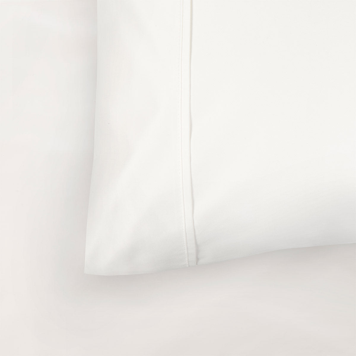 White Supima Cotton 1000 Thread Count Bedding - linen, close-up detail 4 | Soak and Sleep