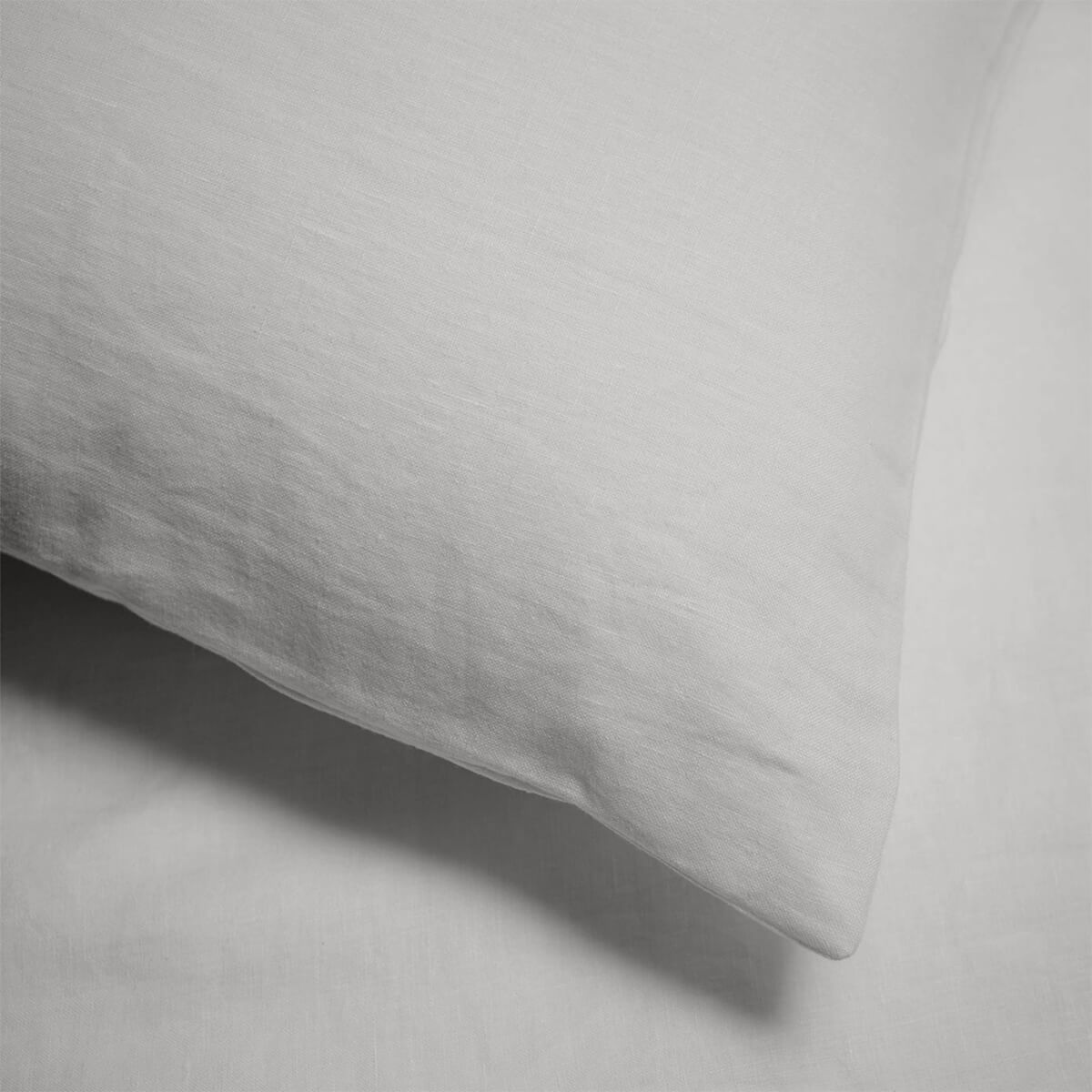 Natural French Linen Bedding And Bed Sheets - breathable, close-up detail 4 | Soak and Sleep