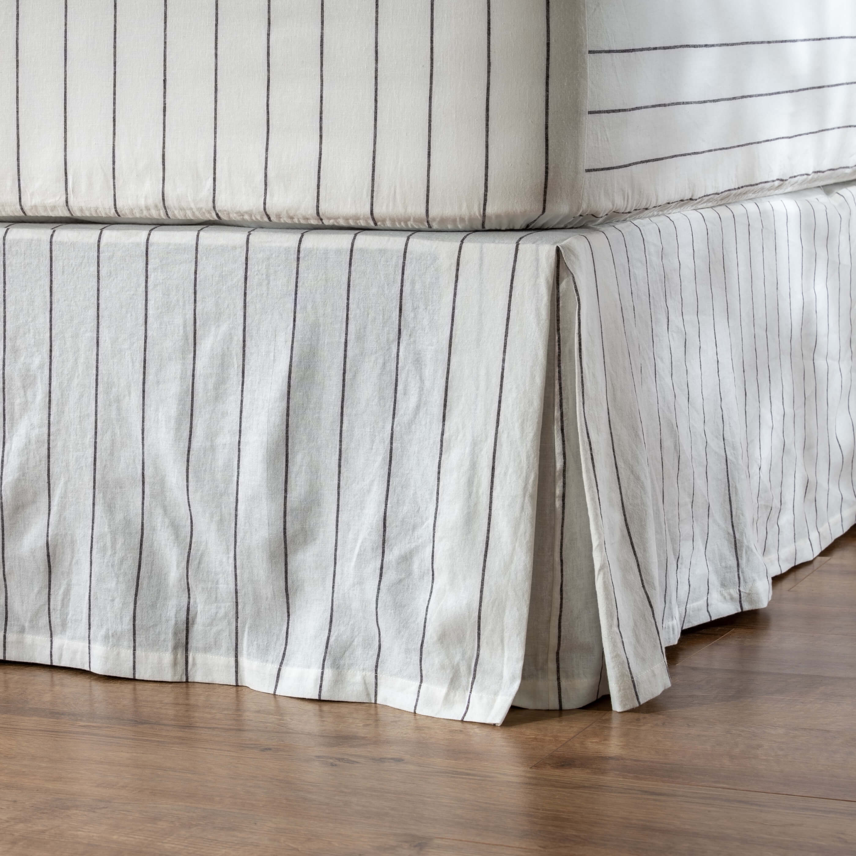 White/Blackberry Pinstripe Blended Linen/Cotton Bed Valance