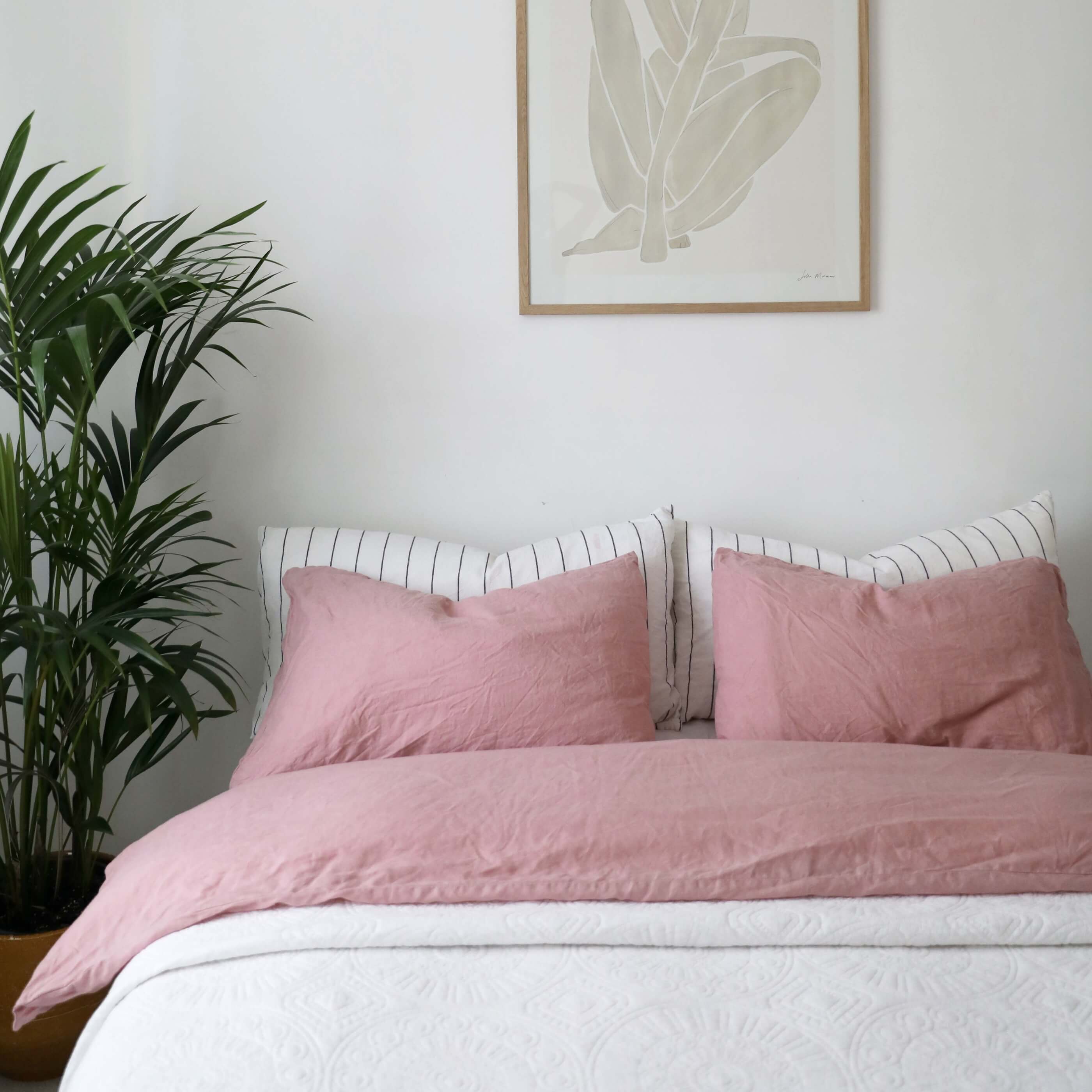 Dusky Pink French Linen Fitted Sheet (Deep)