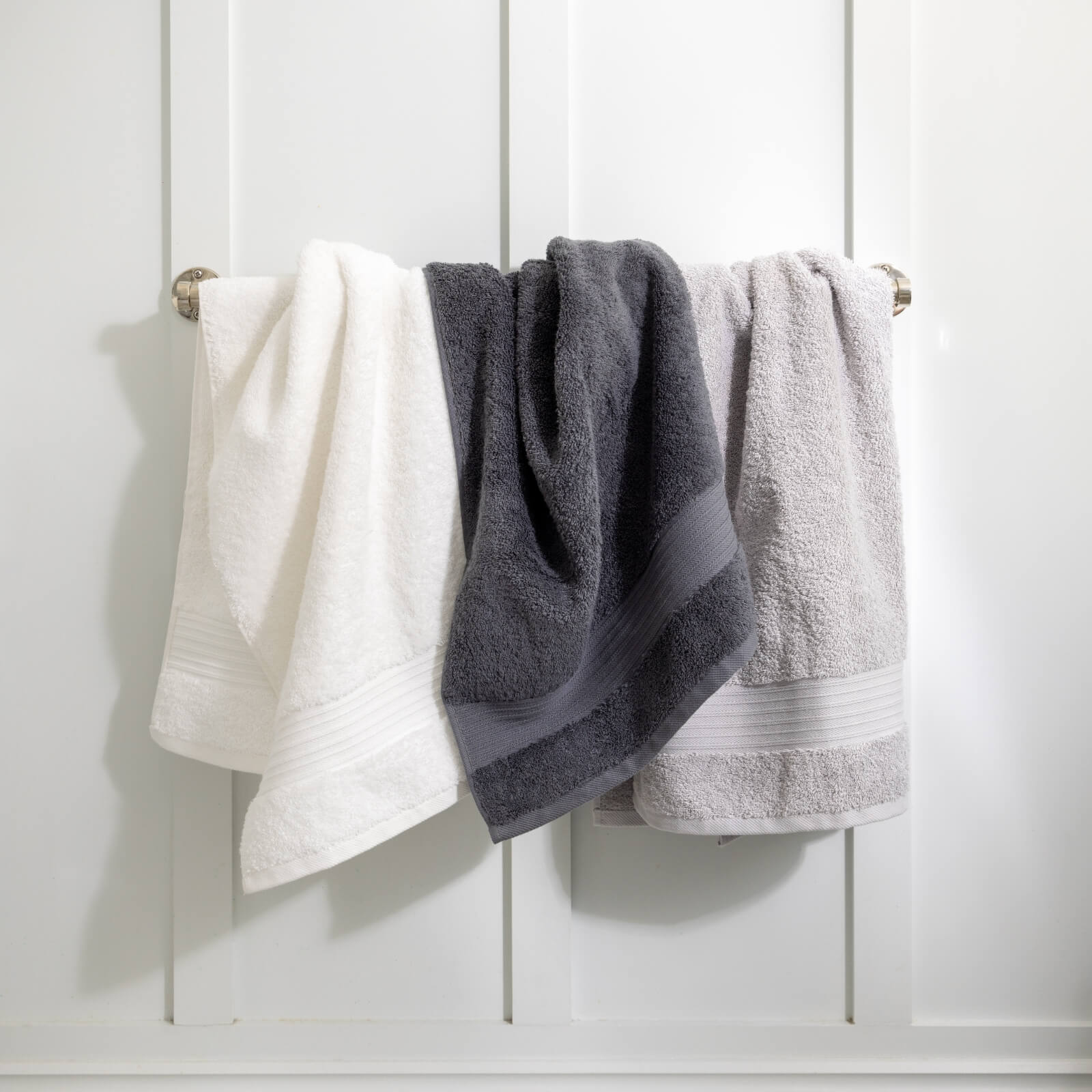 Light Grey Egyptian Cotton Towels detail view | Soak and Sleep