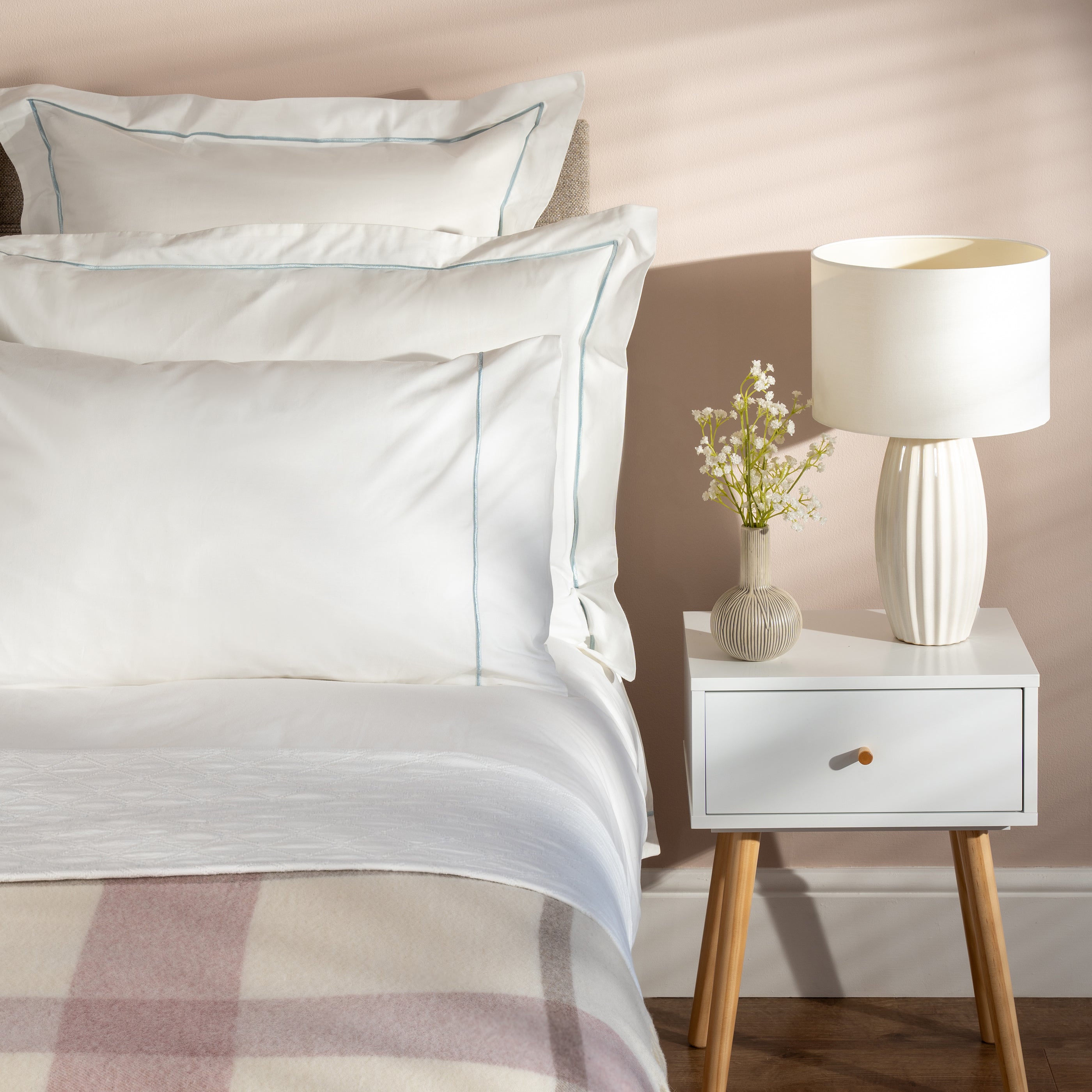 White / Mineral Blue 200TC Egyptian Cotton Bedding And Sheets
