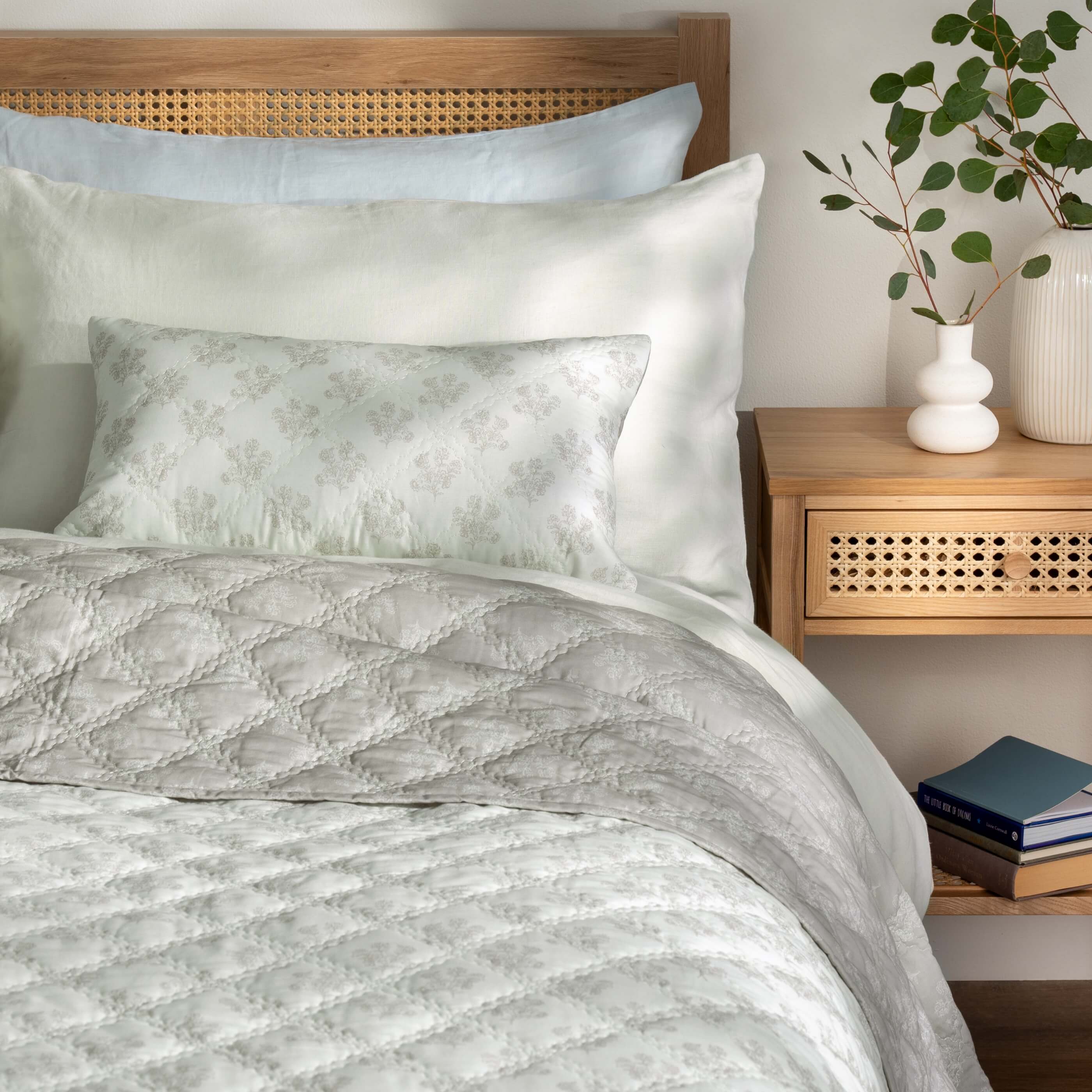Natural Reversible Floral Print Bedspreads & Cushion Covers