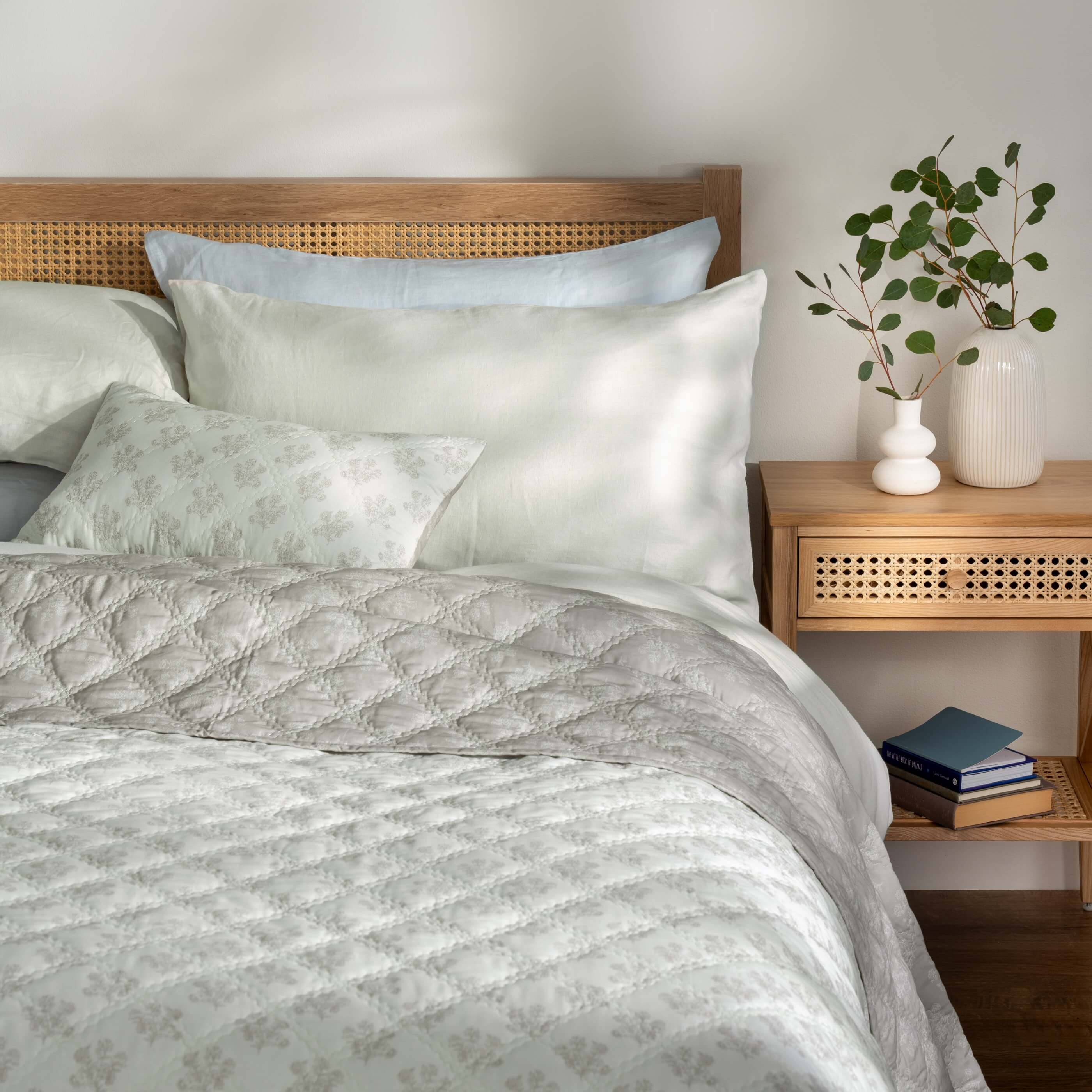 Natural Reversible Floral Print Bedspreads & Cushion Covers
