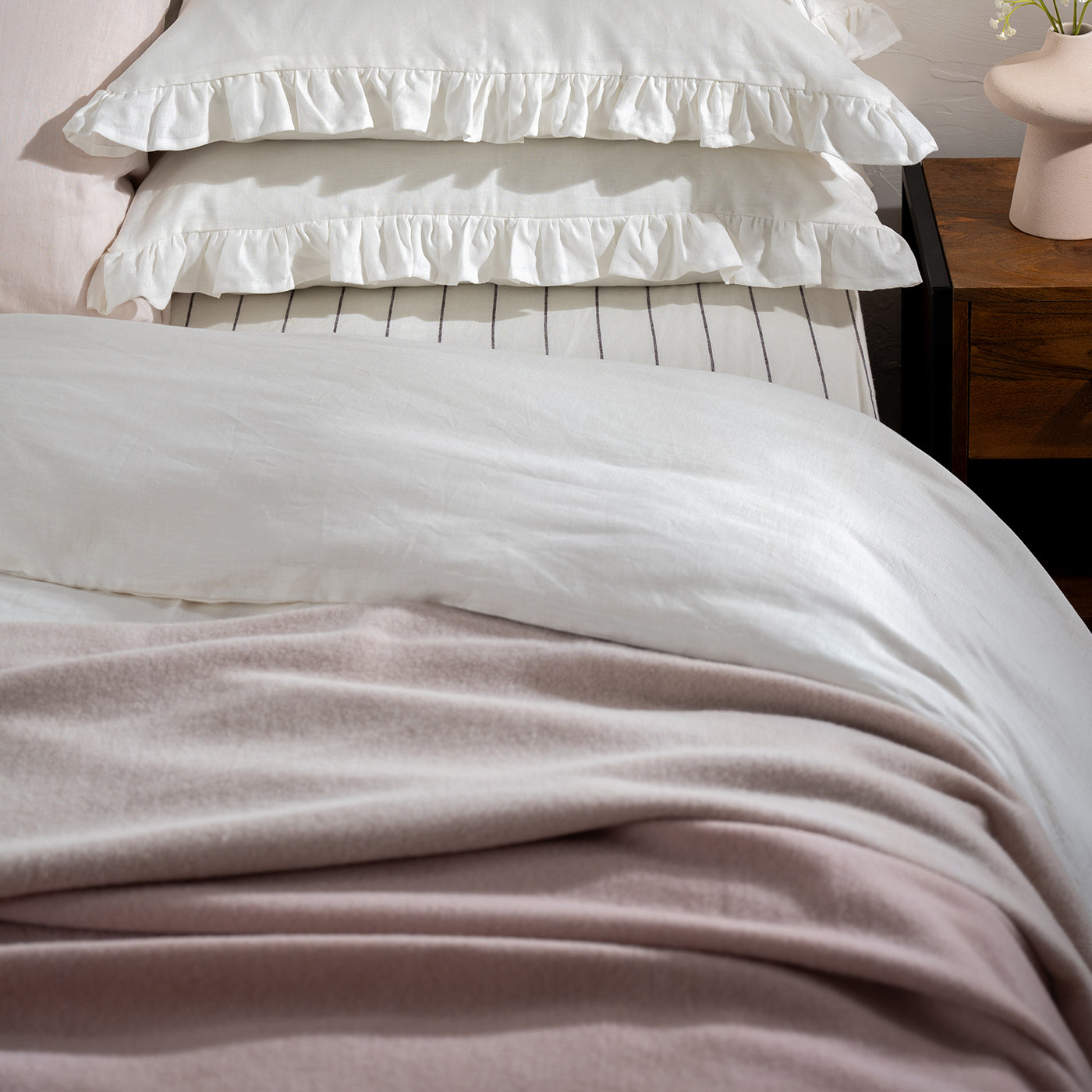 Soft Pink Wool With Cashmere Throw