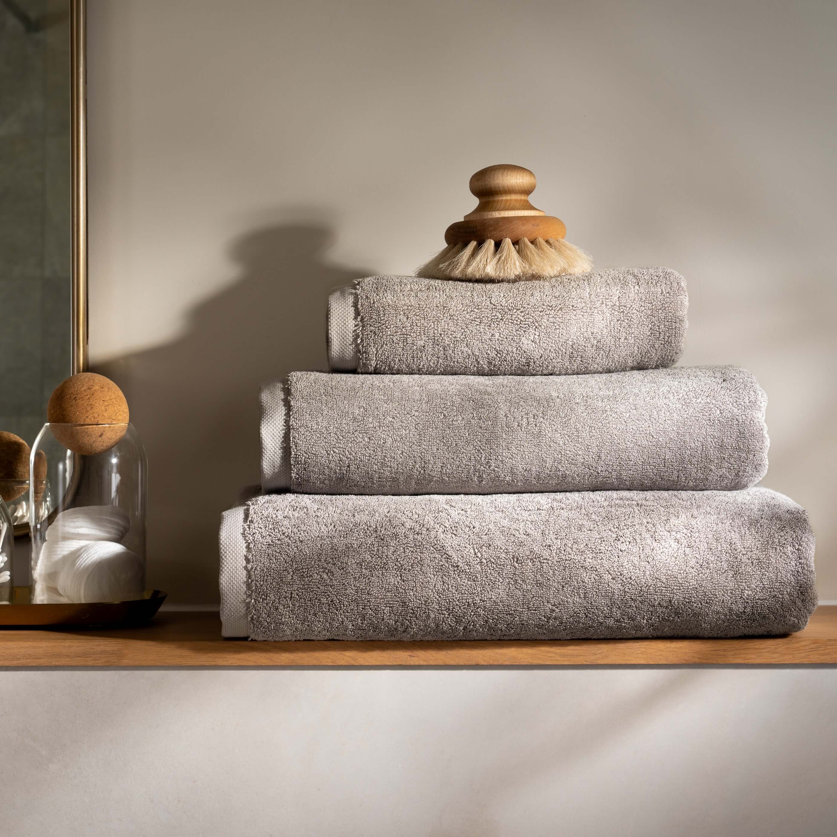 Mid Grey Supima Cotton Bath Towel close-up detail 1 | Soak and Sleep