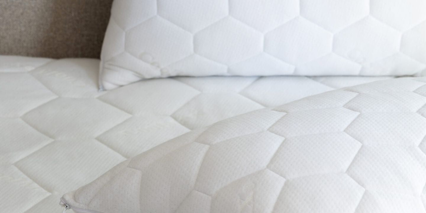 How to Get Stains & Yellowing Out of a Mattress Protector
