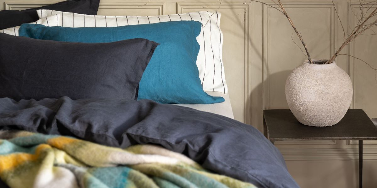 What’s the difference between a bedspread, throw and a blanket?