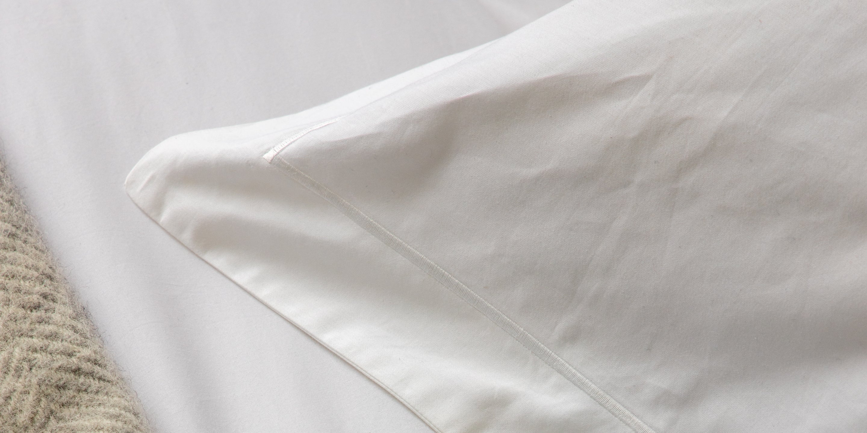 Microfibres vs Cotton Sheets: Which is Better?