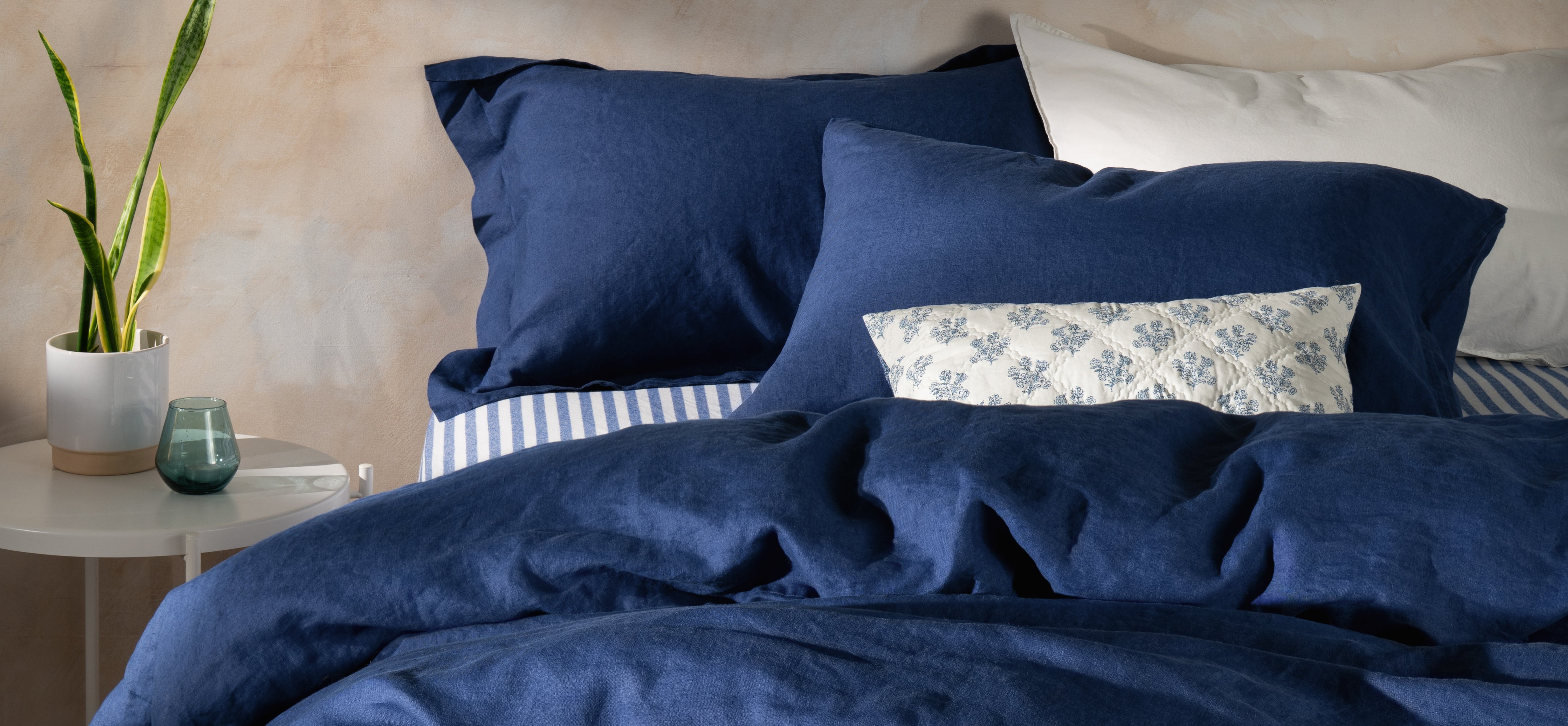 7 Reasons Why You Should Sleep On Linen