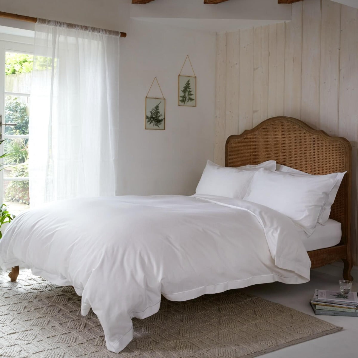 White 300 Thread Count Easycare Cotton With Tencel Bedding