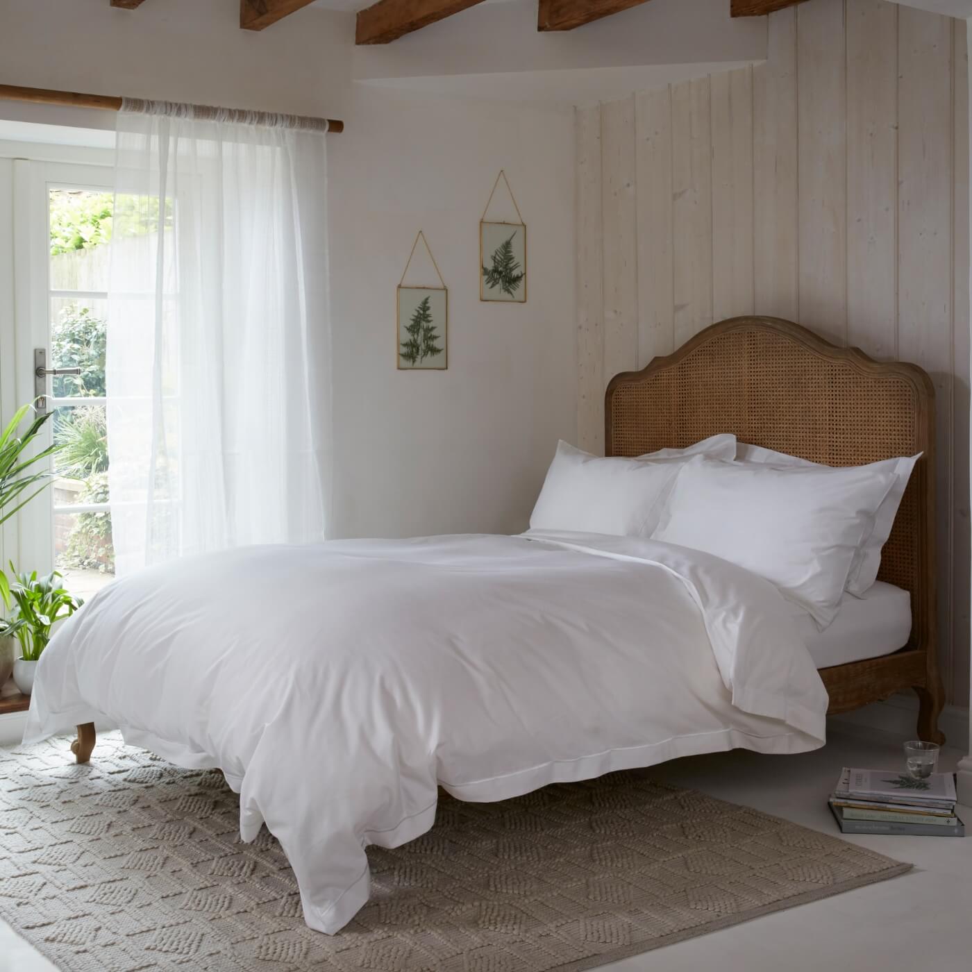 White 300TC Easycare Cotton With Tencel Bundle