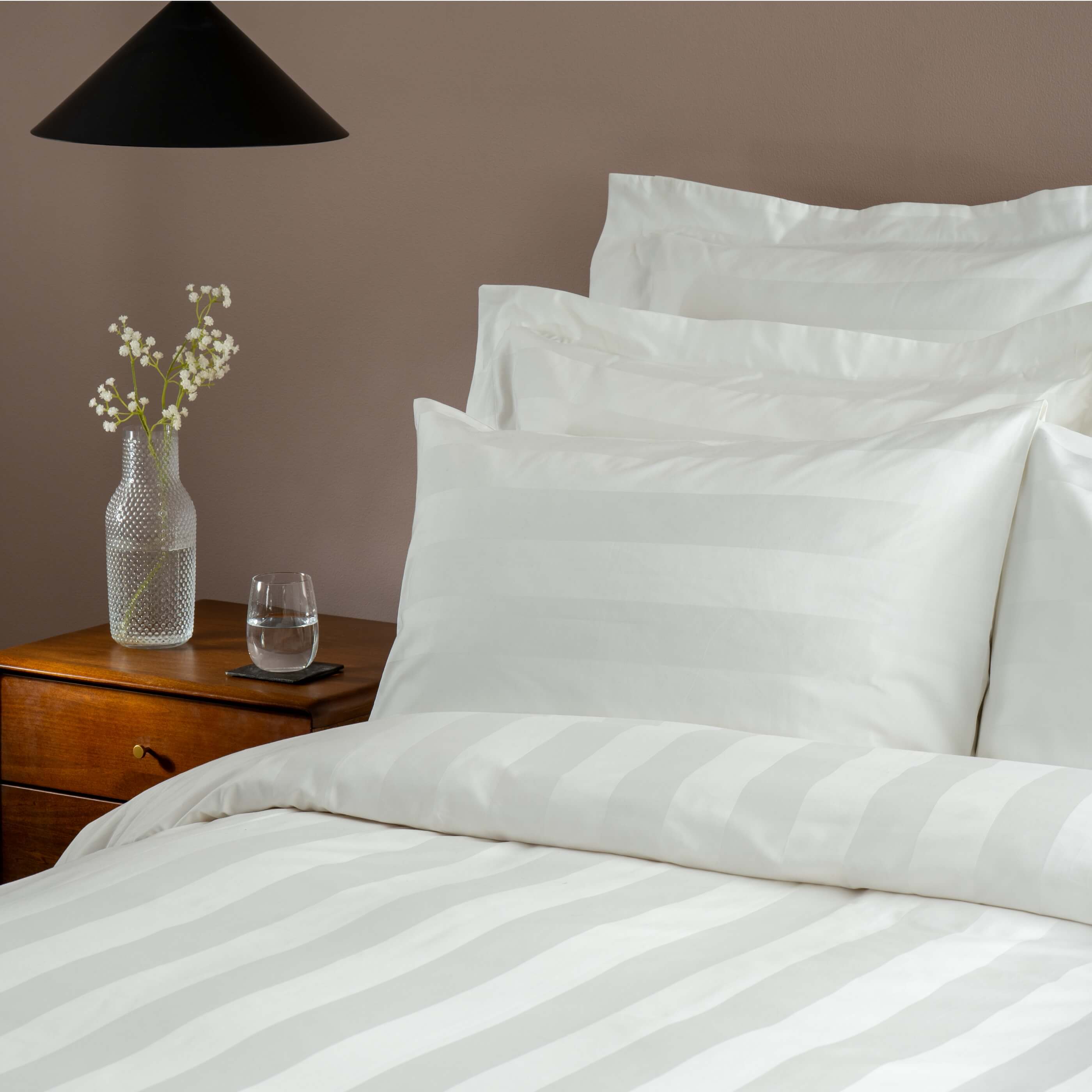 White 600 Thread Count Dobby Stripe Egyptian Cotton Pillowcases