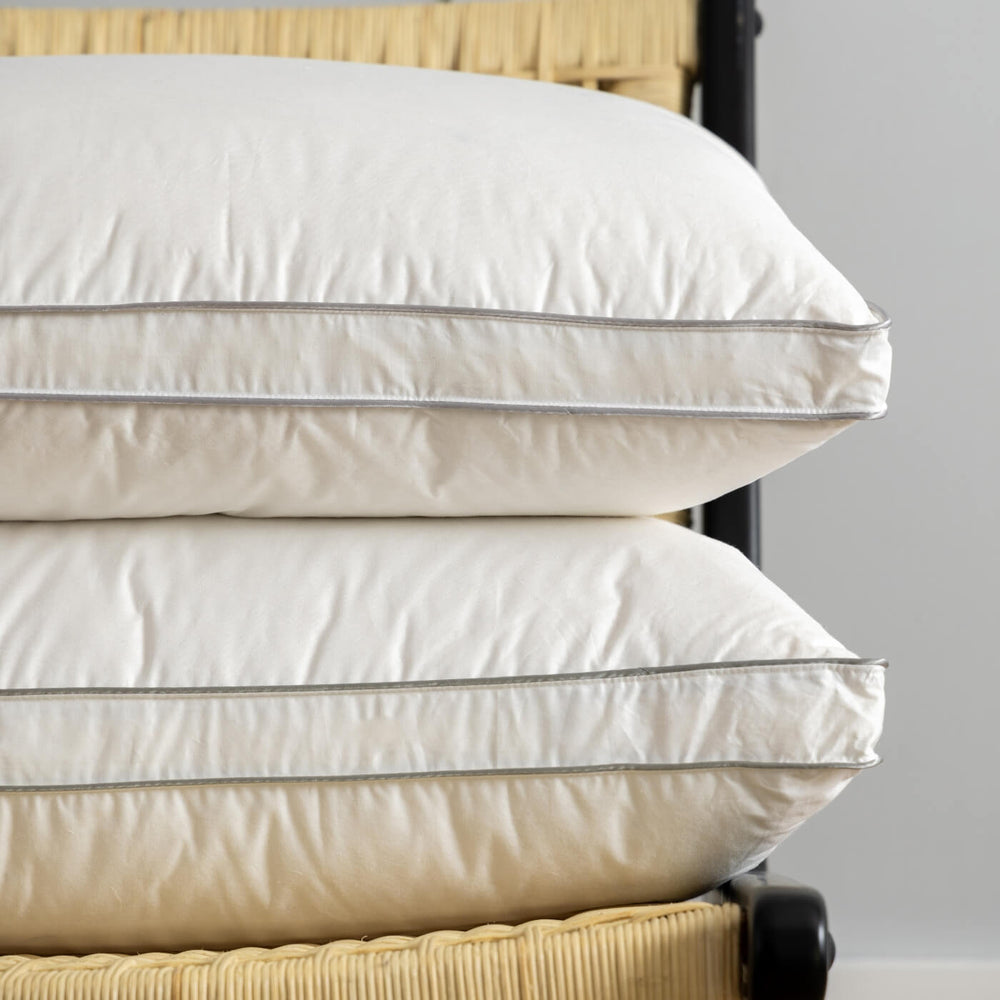 80% Goose Down Standard Pillow - Medium | Soak&Sleep