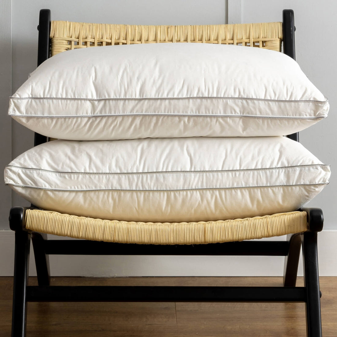 80% Goose Down Standard Pillow - Medium | Soak&Sleep