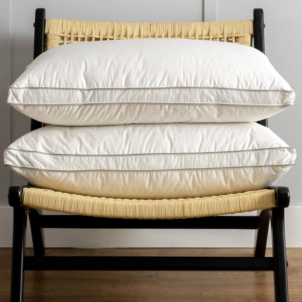80% Goose Down Standard Pillow - Medium | Soak&Sleep