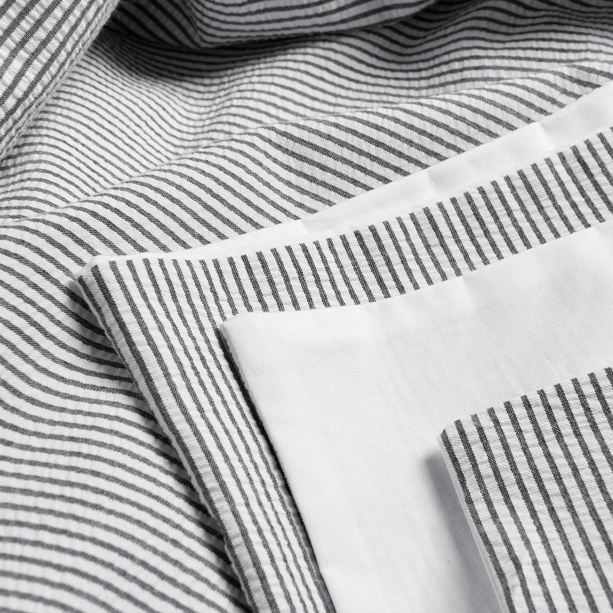 White/Navy Stripe Seersucker Bedding