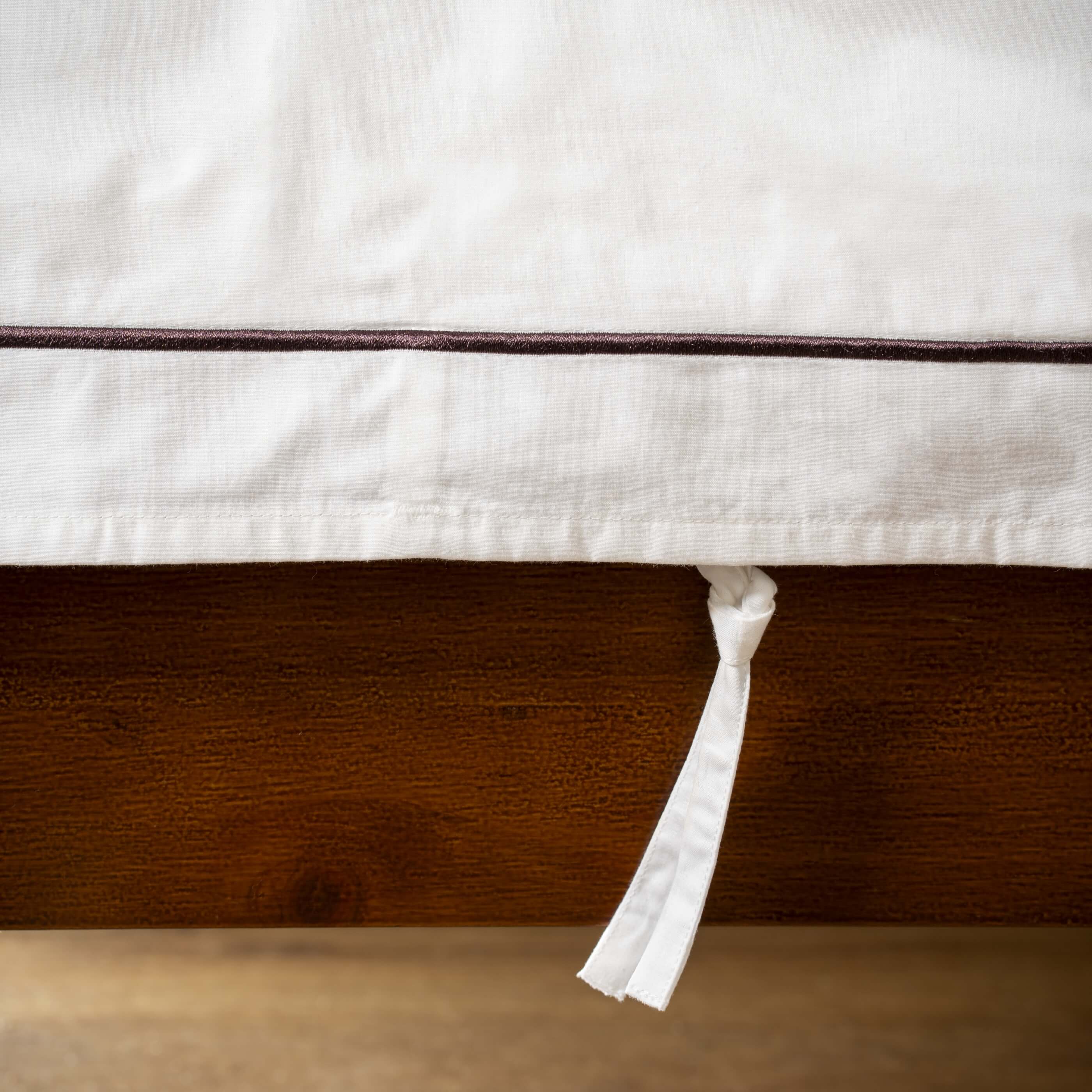 White / Blackberry 200 Thread Count Egyptian Cotton Pillowcases