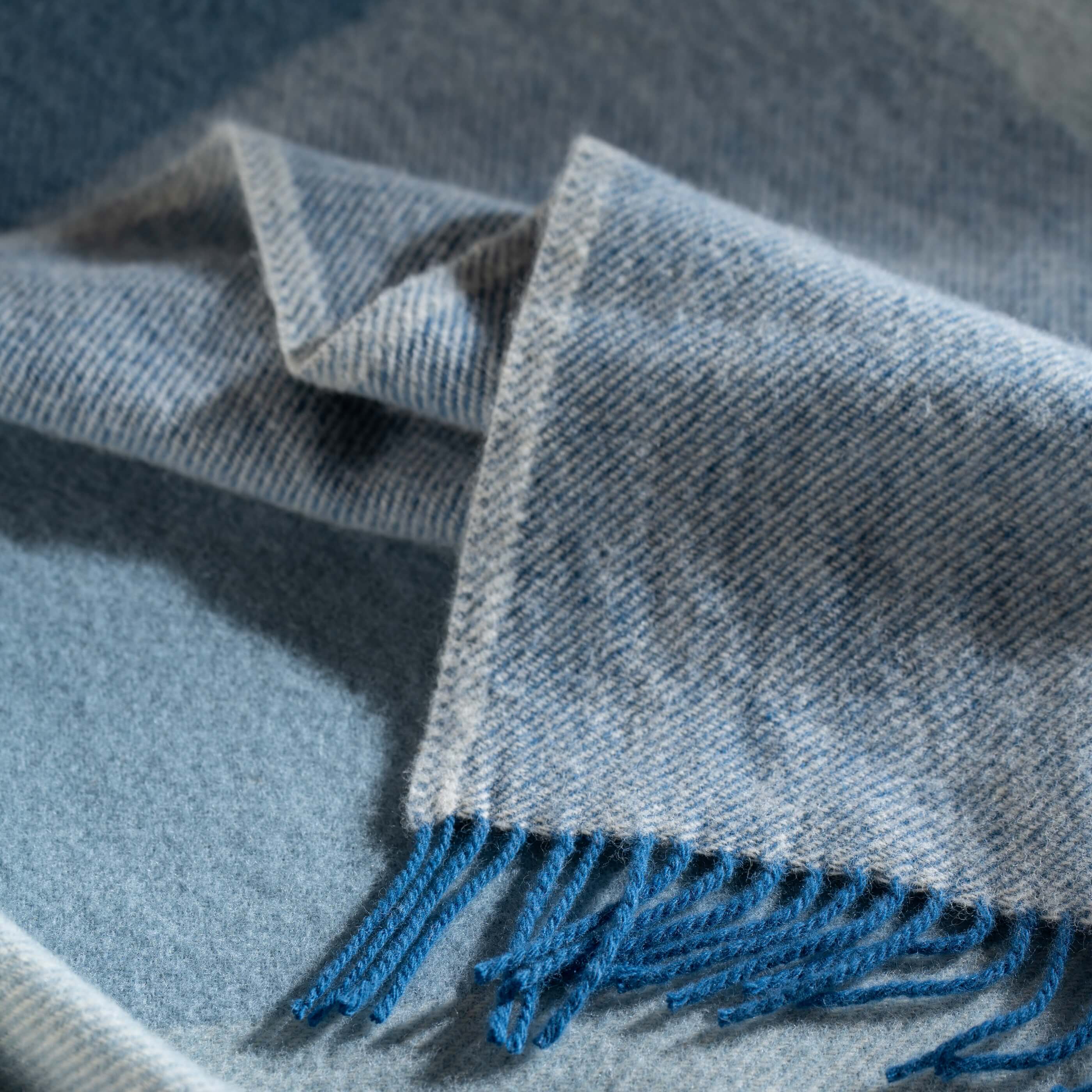 Blue/Cream Pure Wool Block Colour Check Throw