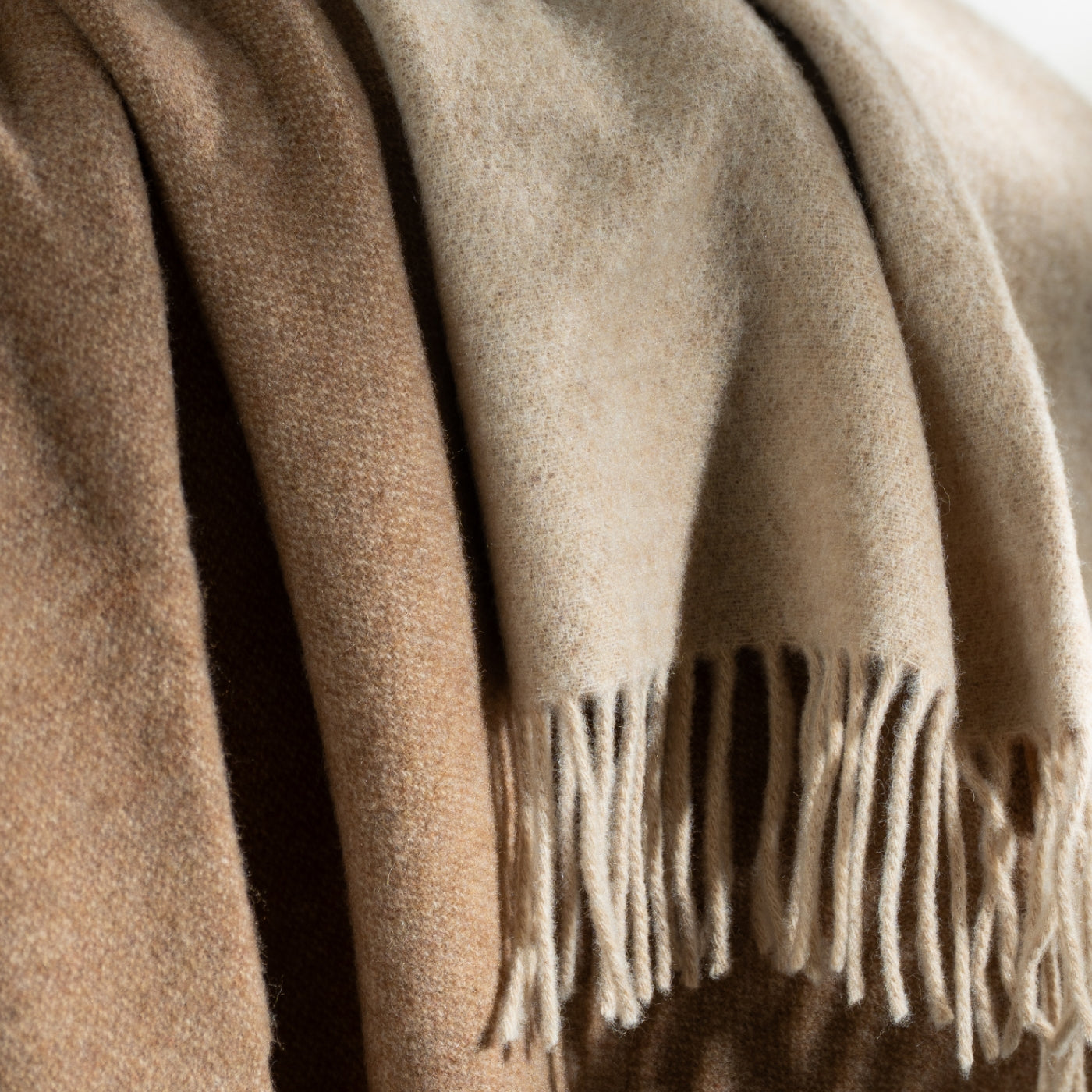Camel-Coloured Wool With Cashmere Throw