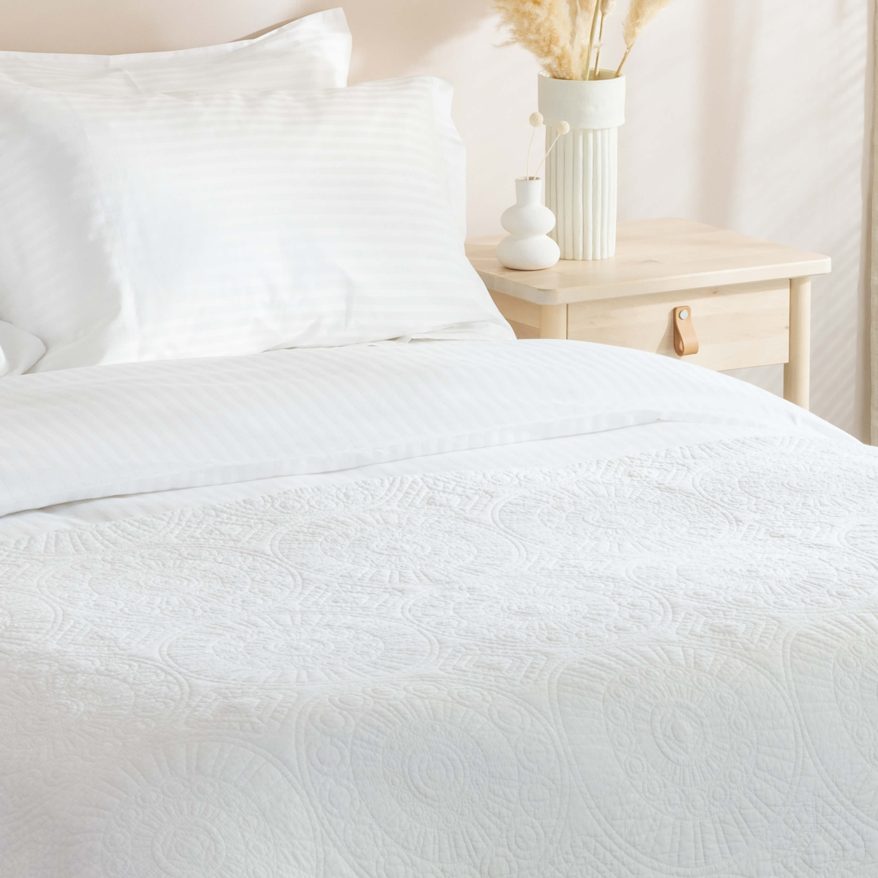 White Quilted Cotton Bedspread