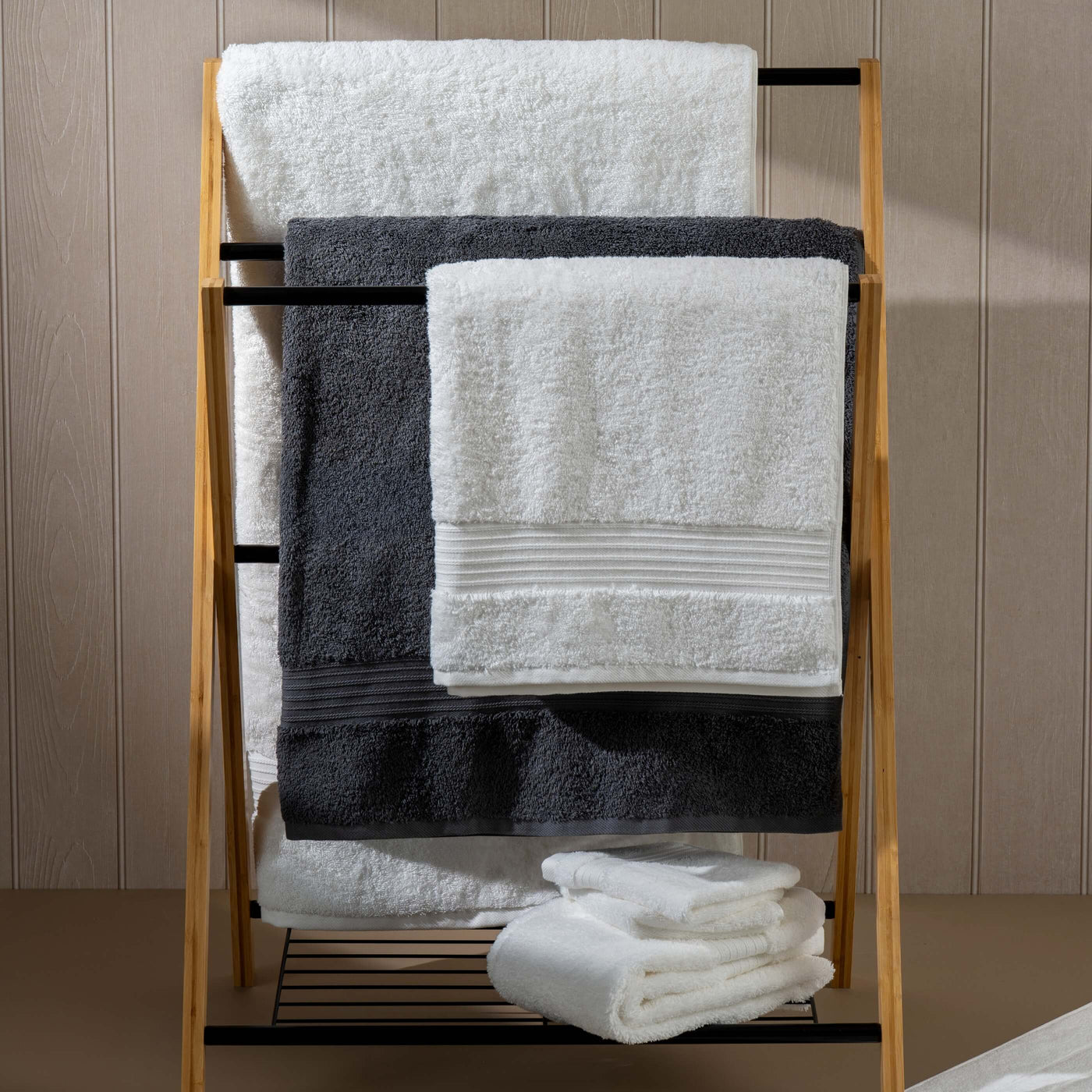 Smoke Egyptian Cotton Towels bedroom detail 4 | Soak and Sleep