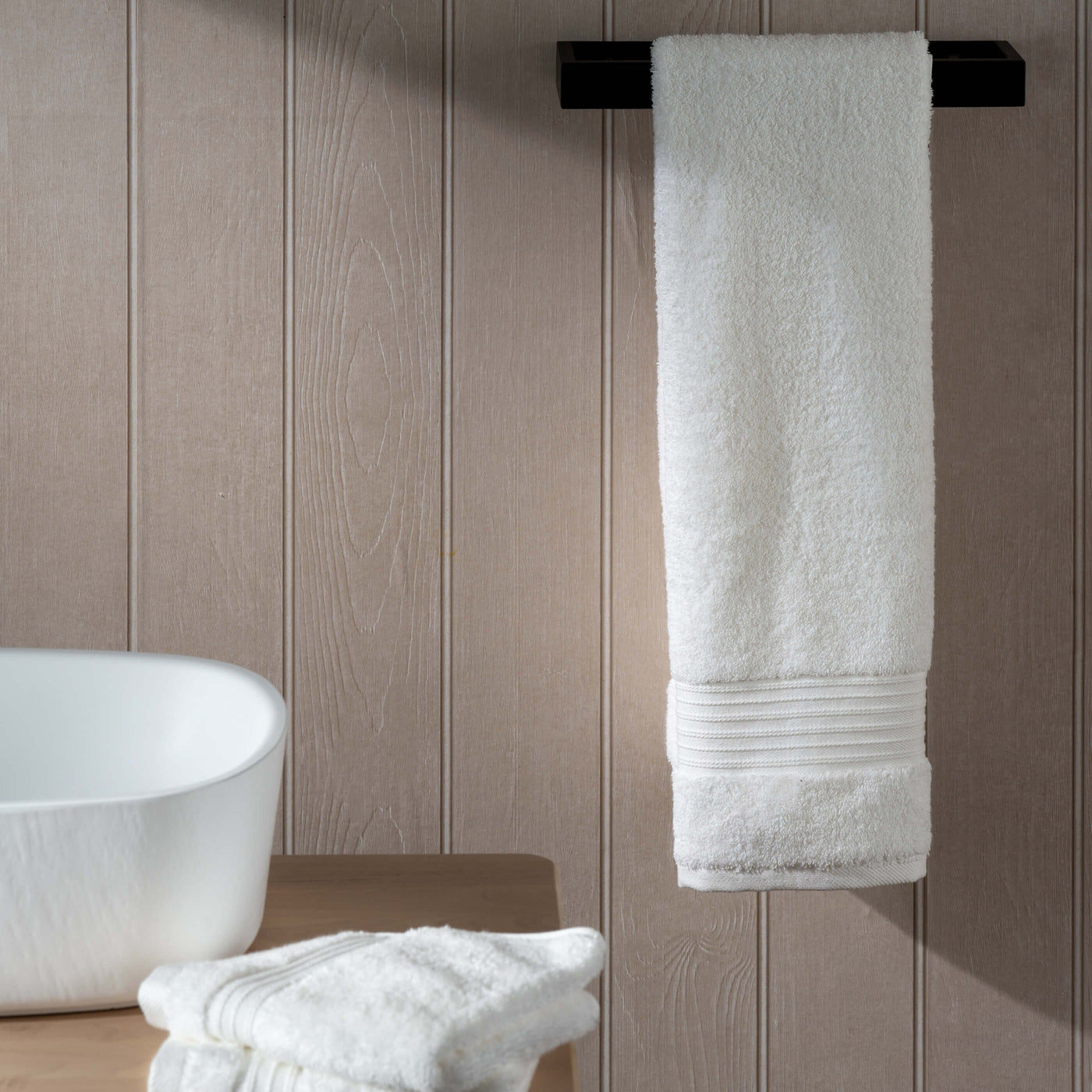 White Egyptian Cotton Towels close-up detail 2 | Soak and Sleep