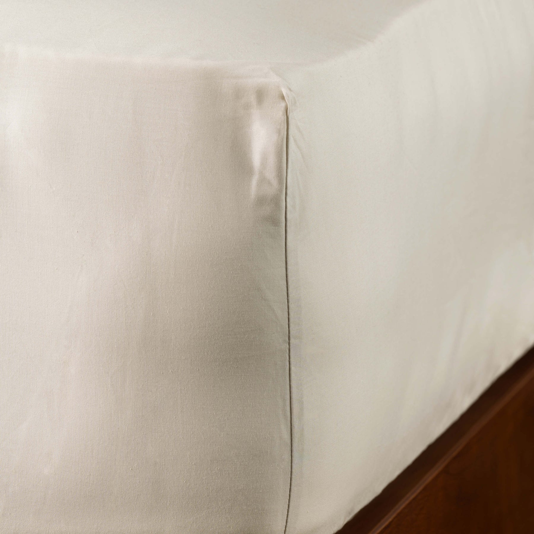 Natural 200 Thread Count Egyptian Cotton Fitted Sheet 30cm Standard Fitted Sheet