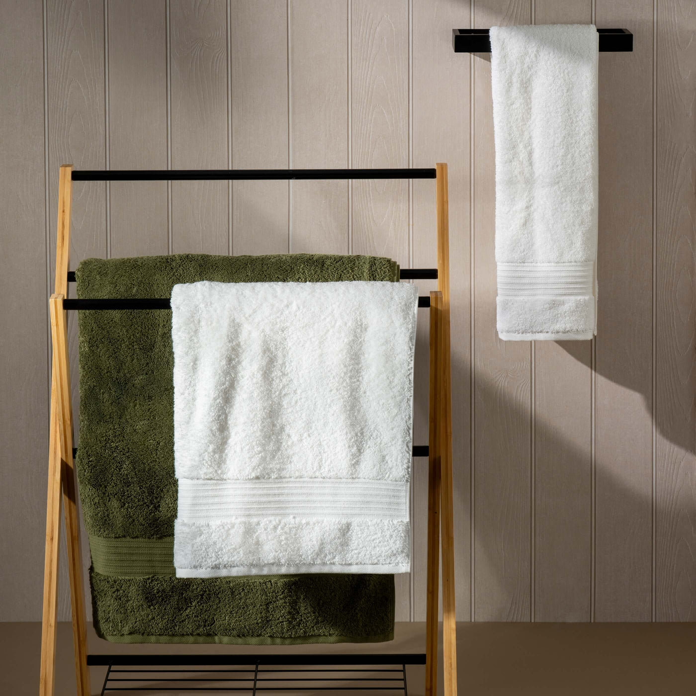 Olive Green Egyptian Cotton Towels detail view 2 | Soak and Sleep