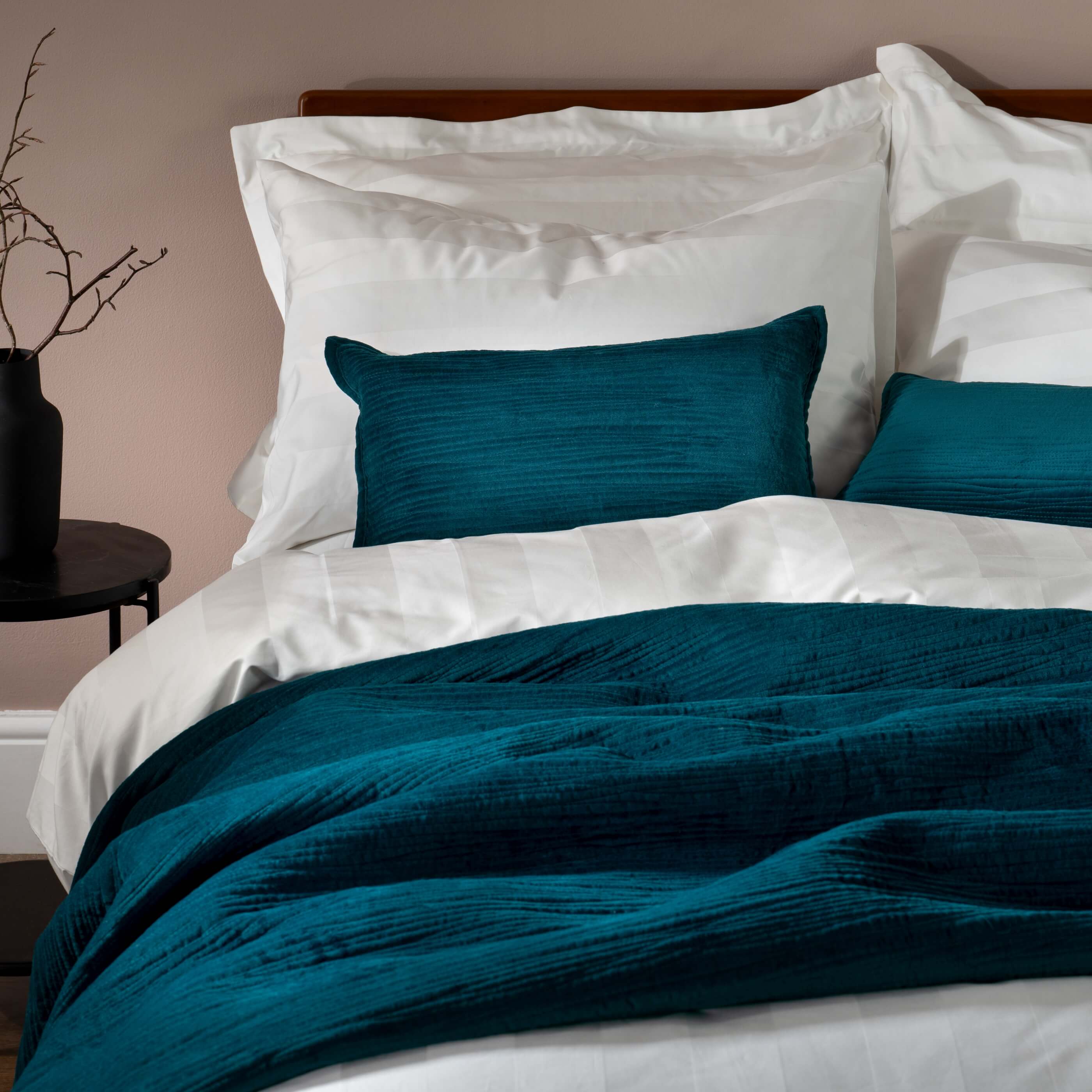 Textured Velvet Bedspread & Cushion Covers