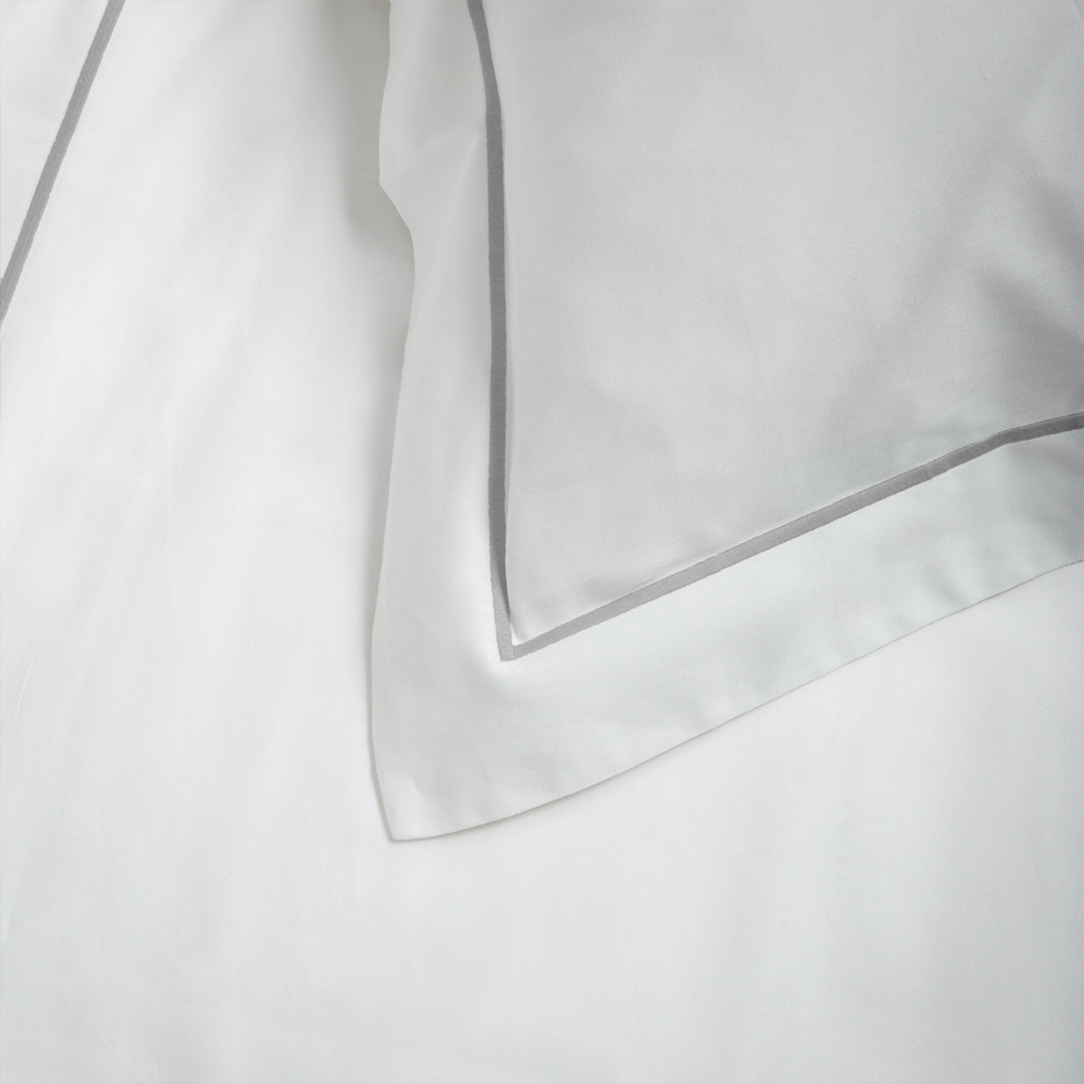 White / Grey 600TC Egyptian Cotton Bedding And Sheets
