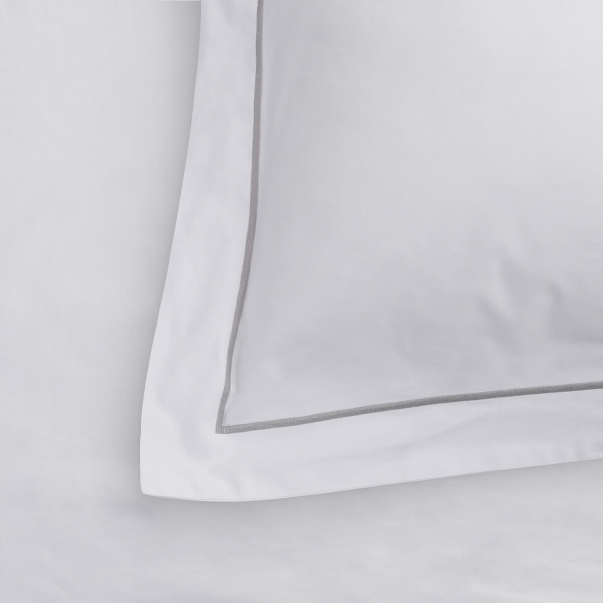 White / Grey 600TC Egyptian Cotton Bedding And Sheets