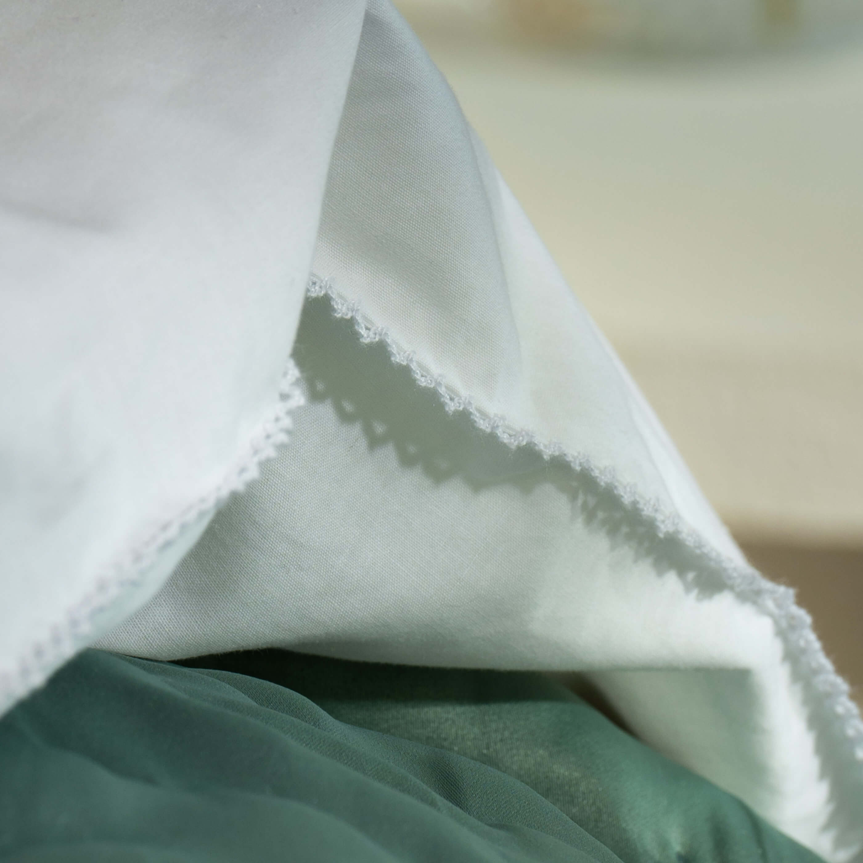 White Scallop Edge Bedding