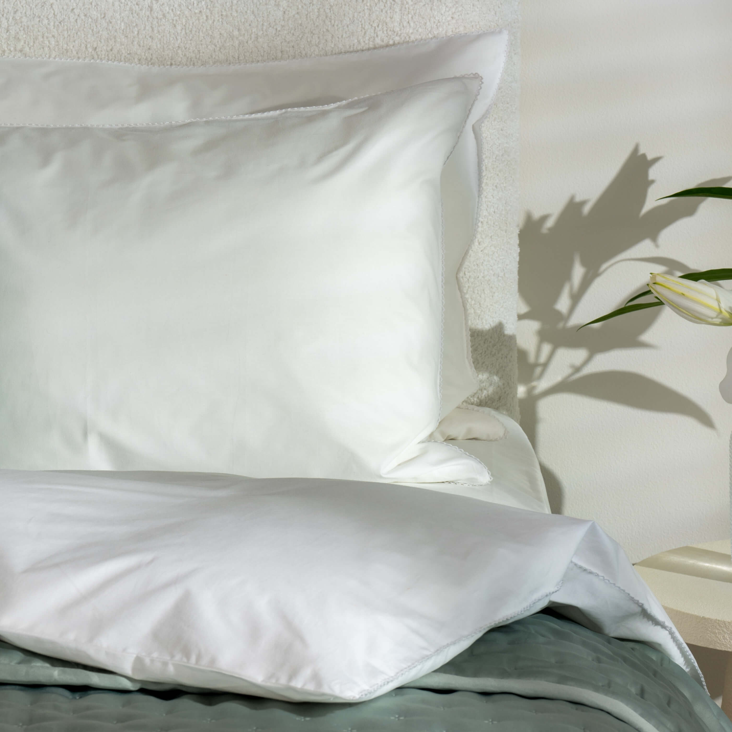White Scallop Edge Pillowcase - oos/disco