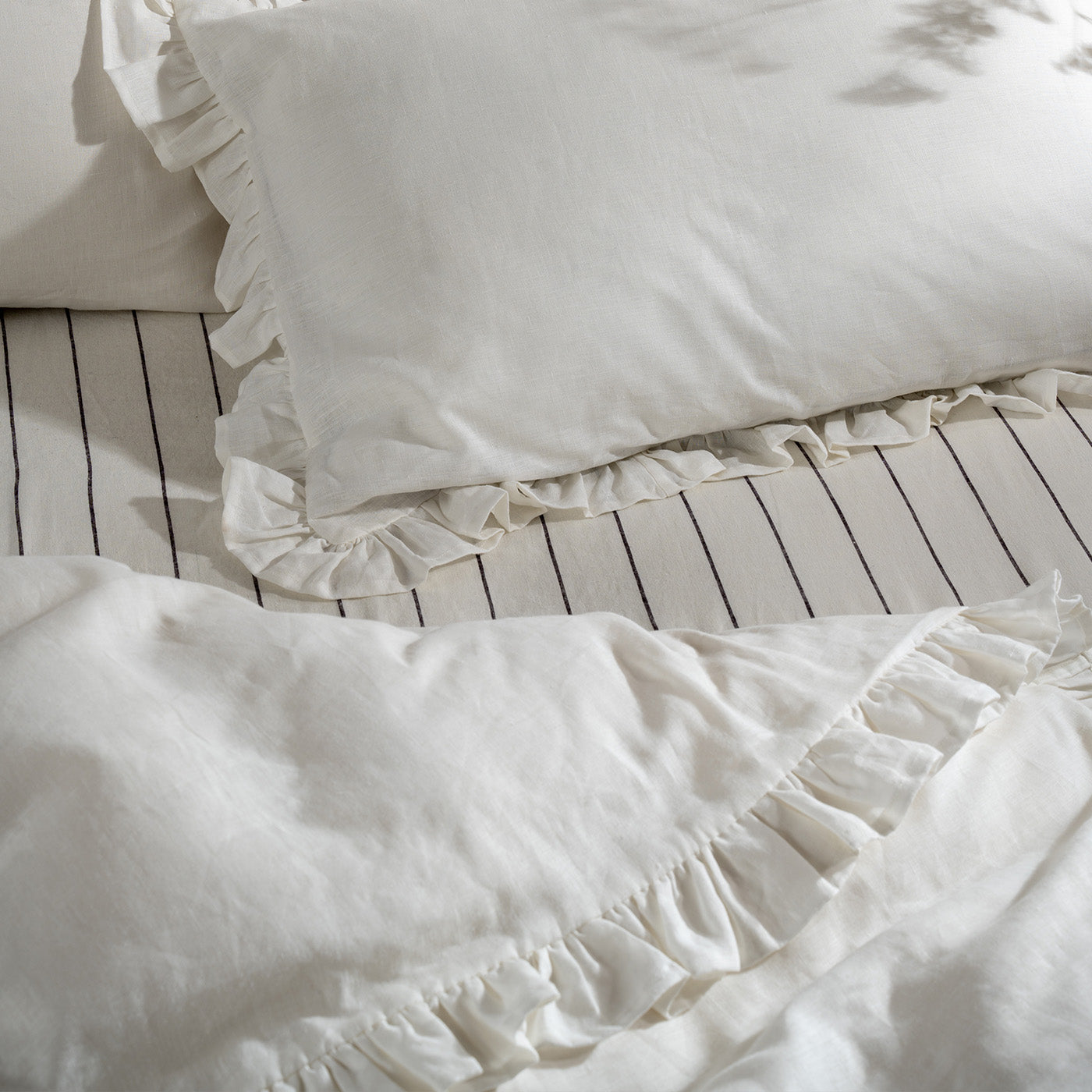 White Ruffled Linen/Cotton Blend Bedding