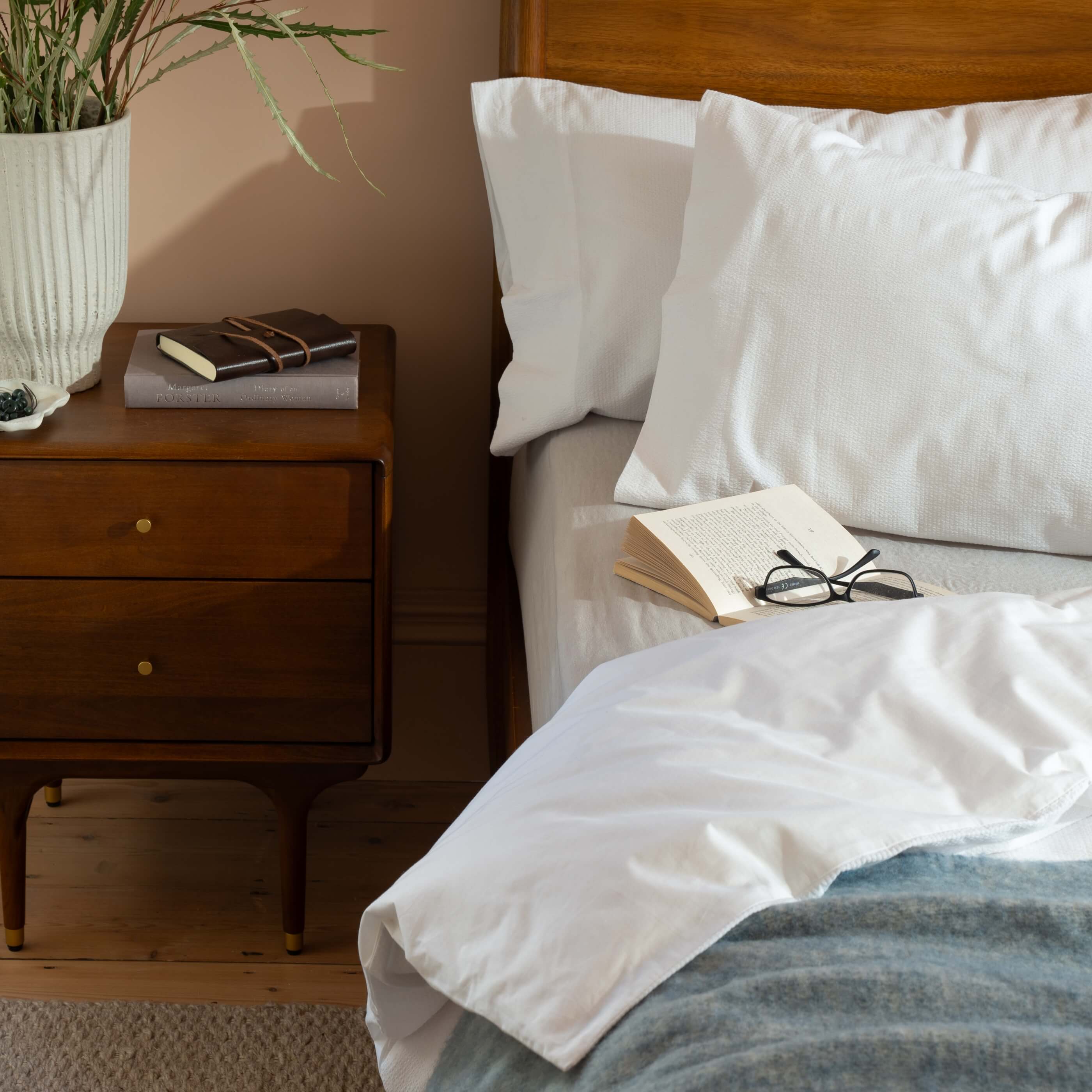 White Seersucker Stripe Bed Sets
