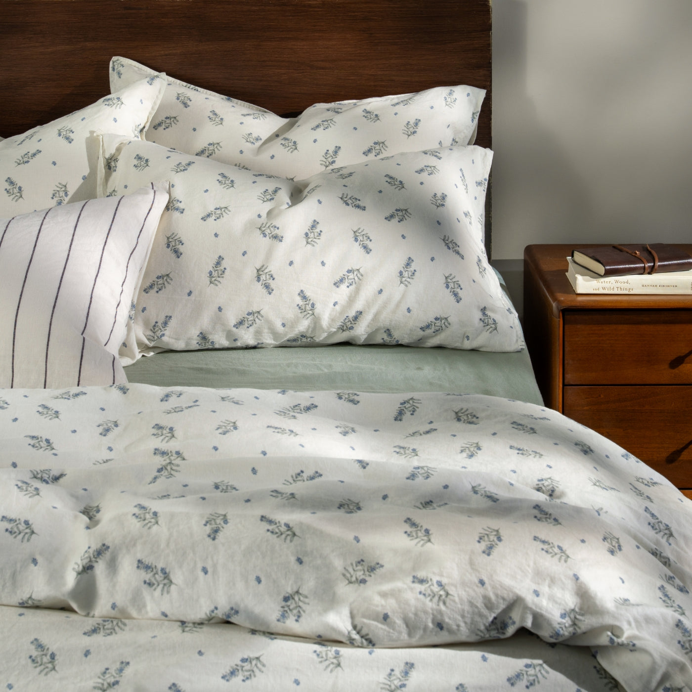 White/Green Wild Flower Linen/Cotton Duvet Set